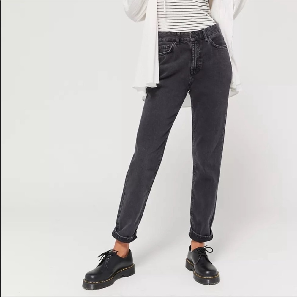 Urban Outfitters BDG Mom High Rise Grey Denim Jeans Size 30